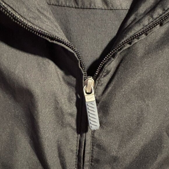 Y2K Black Nike Fullzip Jacket - Picture 3 of 5